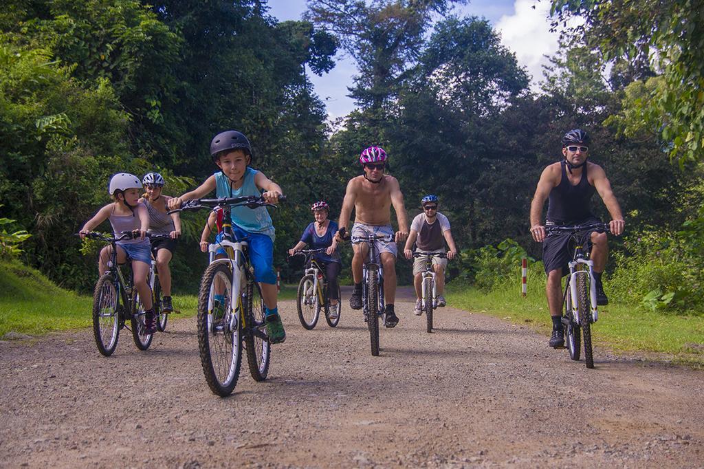 Bike And Tours Bed And Breakfast Lahad Datu Esterno foto