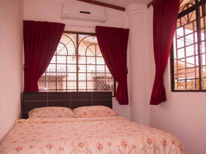 Bike And Tours Bed And Breakfast Lahad Datu Esterno foto