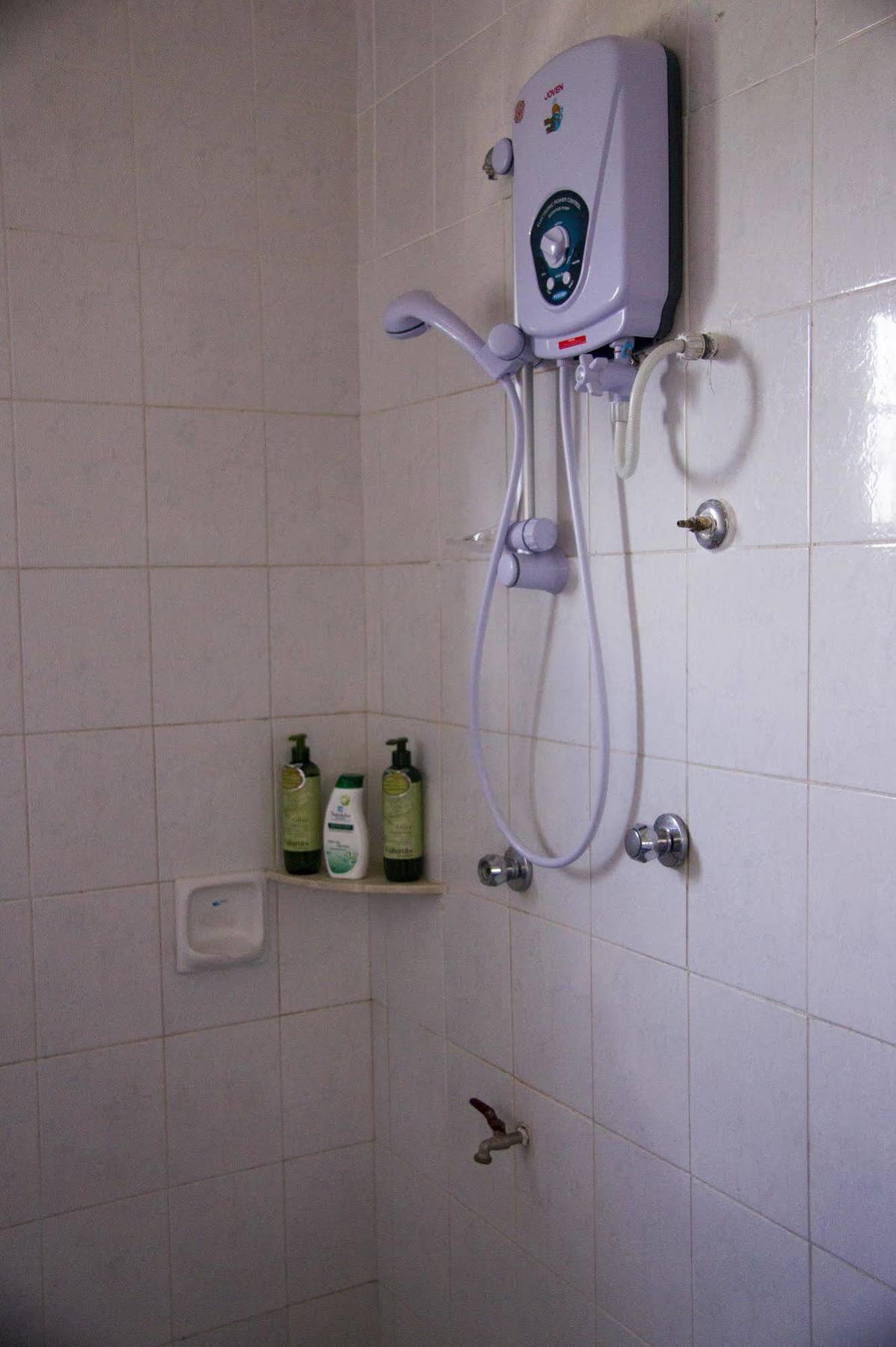 Bike And Tours Bed And Breakfast Lahad Datu Esterno foto