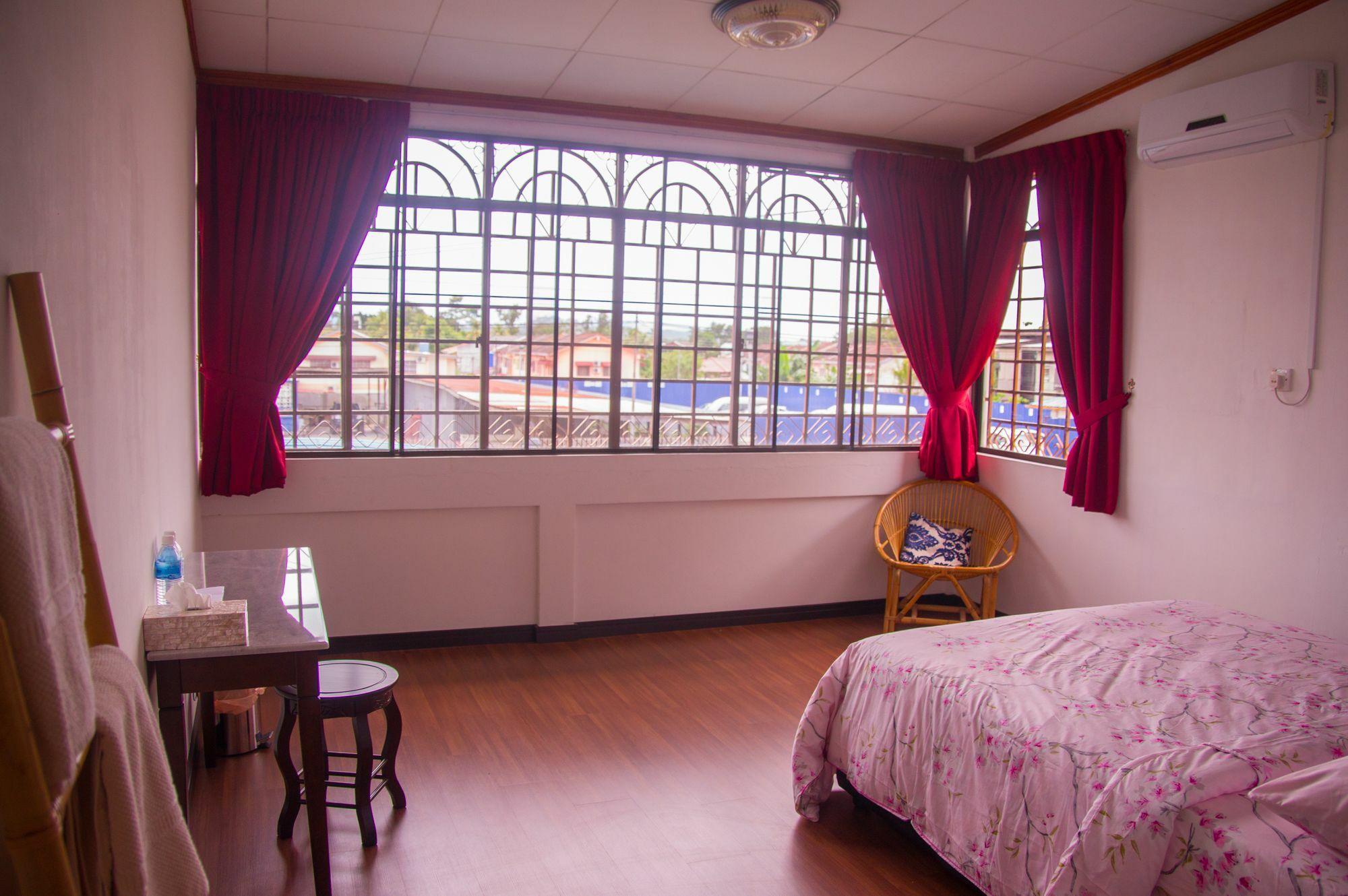 Bike And Tours Bed And Breakfast Lahad Datu Esterno foto