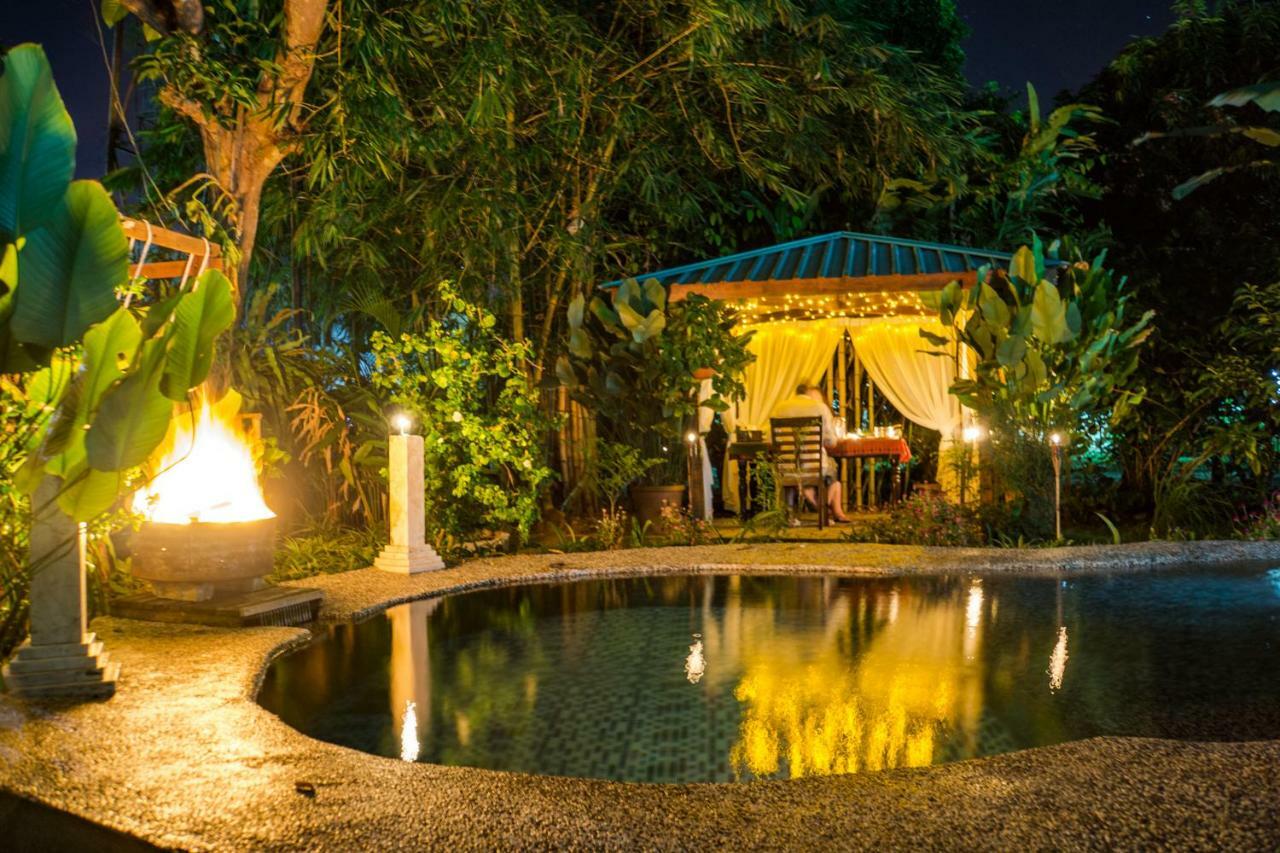 Bike And Tours Bed And Breakfast Lahad Datu Esterno foto